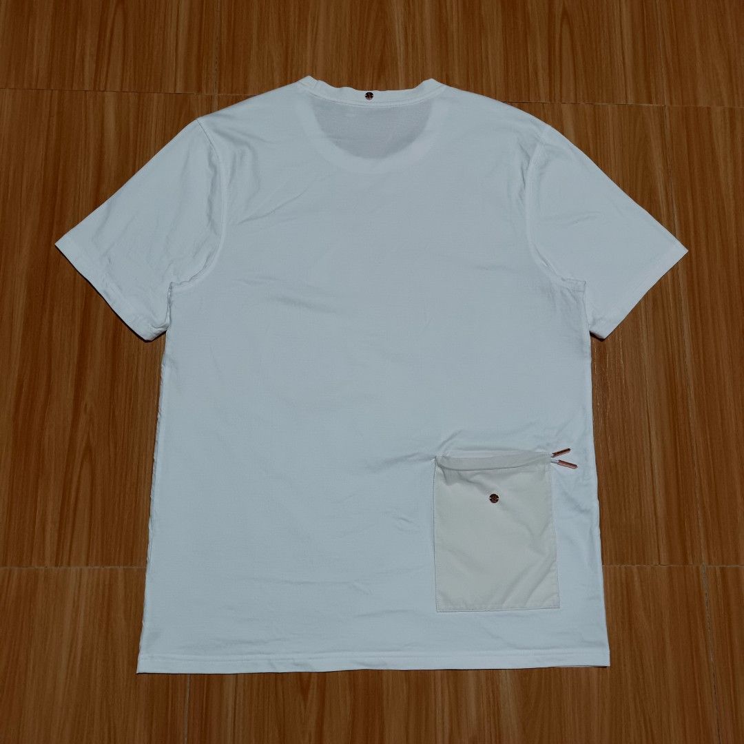 GIVENCHY BACK POCKET SHIRT (Category: Tshirts & Polo Shirts ) located in Baybay. Submitted by dathrifted (Listing ID 1460349706, Image 3). Description: GIVENCHY BACK POCKET SHIRT MEDIUM-LARGE Width- 21 Length- 29 EXCELLENT CONDITION PM if interested 📩📩📩.