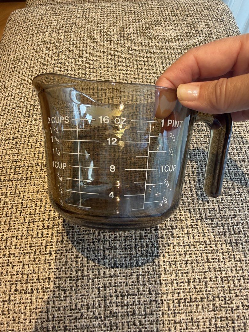 Glass liquid measuring cup (Category: Other Kitchenware & Tableware) located in Mandaluyong City. Submitted by stc2026 (Listing ID 1460318885, Image 2). Description: Like new glass liquid measuring cups, PHP300 each or best offer. There are 2 available..