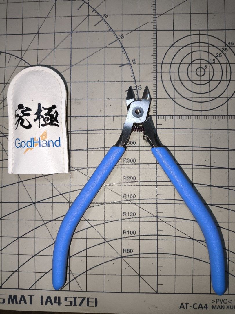 GodHand SPN-120 Ultimate Nipper (Category: Craft Supplies & Tools) located in Manila. Submitted by tobats_kun (Listing ID 1460507529, Image 2). Description: 🛠️ GodHand SPN-120 Ultimate Nipper – Good Condition Selling my Genuine GodHand SPN-120 Ultimate Nipper, ideal for Gunpla/model kit building. ✅ Model: SPN-120 ✅ Genuine GodHand ✅ Good working condition ✅ Sharp and precise for clean nub removal ✅ Includes original protective cover ✅ Well maint