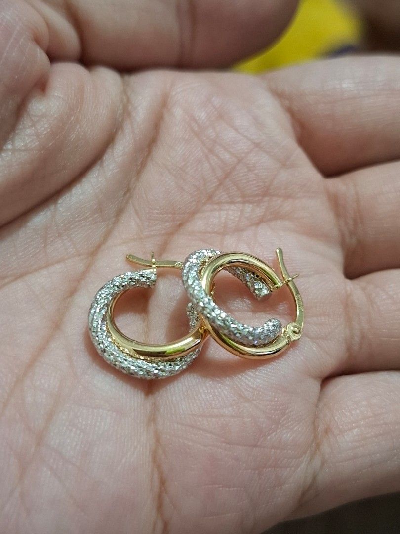 Two tone Loop (Category: Earrings) located in Caloocan City. Submitted by michelle.golveo (Listing ID 1460379145, Image 1). Description: OH, PAK! GANDARA! 😍 🔥 BRAND NEW 🔥 💎 18K REAL GOLD • PAWNABLE ⚖️ 1.54 grams 💰 ₱12,319 ONLY! 😉 📦 Ready to ship *Actual color may vary due to lighting.