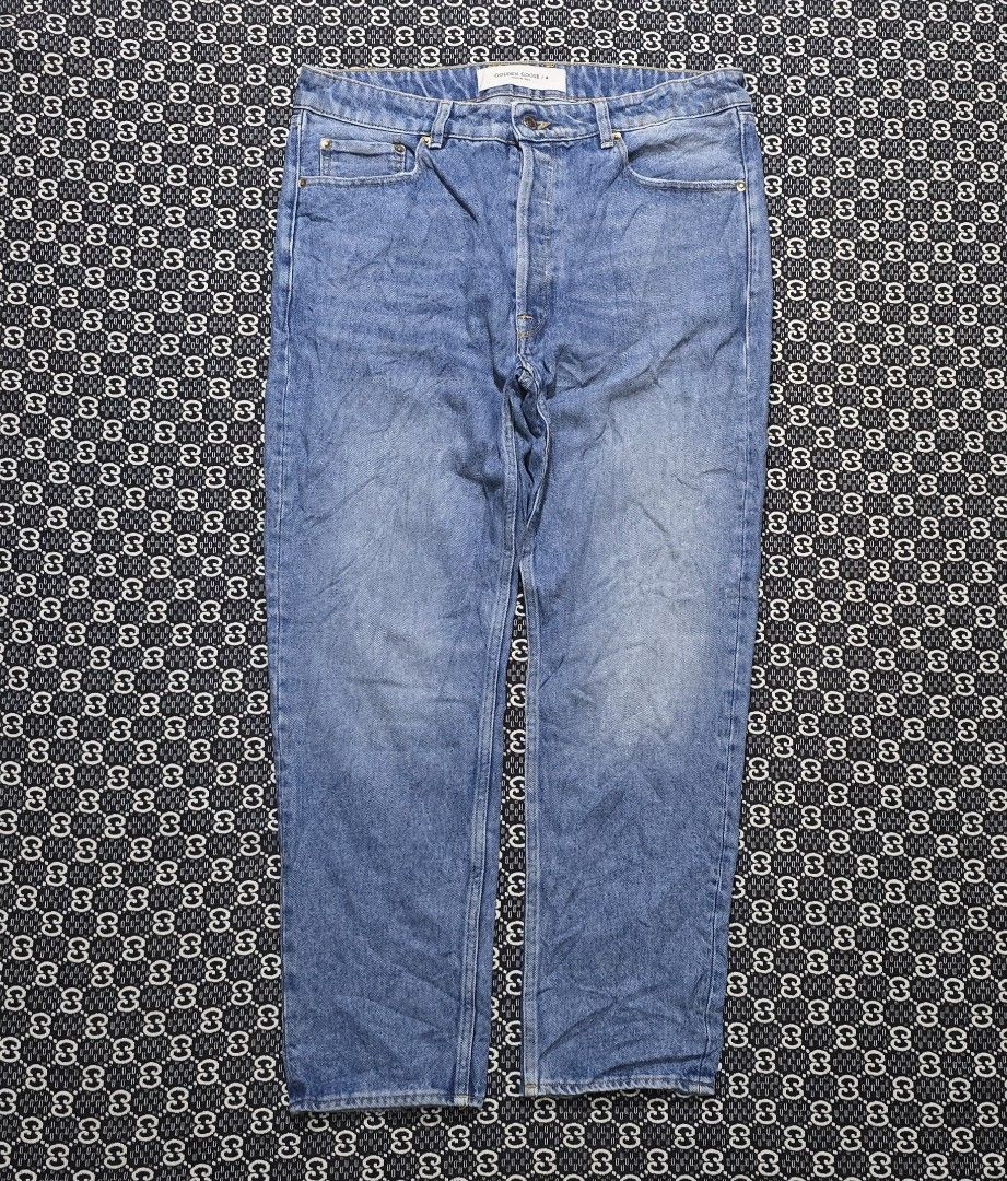 Golden Goose (Category: Jeans) located in Hinigaran. Submitted by thrift_street_6106 (Listing ID 1460321317, Image 1). Description: GGDB pants. sz'34'35 L'40. Good as new. need wash Only Before used. fresh From Bale..