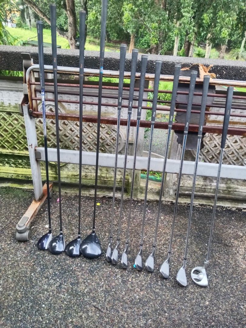 Golf (Category: Golf) located in Manila. Submitted by gentledog_0d2c2b (Listing ID 1460507424, Image 3). Description: Full set of golf clubs. Includes driver, woods, irons, and a putter. All clubs have 'Fitway EXSILT RISE 7767M FLEX-R' shafts. Comes with an Onisider golf bag. Ready for the course..