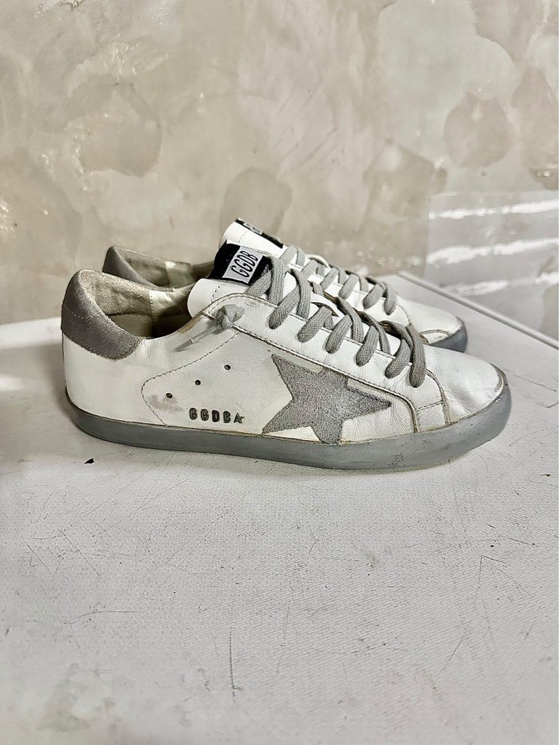 Golgen Goose Delux Brand | Silver tab (Category: Sneakers & Footwear) located in Maramag. Submitted by doy.thrift (Listing ID 1460433580, Image 1). Description: EXCELLENT CONDITION NO ISSUE PAIR ONLY 39eur 24.5-25cm.
