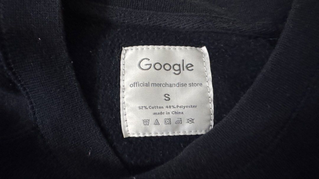 Google Official Merchandise Store: Navy Blue Sweatshirt (S) (Category: Coats, Jackets and Outerwear) located in Manila. Submitted by _Fonso (Listing ID 1460447499, Image 2). Description: Bought in the US - Navy blue sweatshirt - Official Google merchandise - Features Google logo on front - Made from cotton-polyester blend - Tagged size S - Brand: Independent Trading Company - Ideal for Google fans and tech enthusiasts Issue - stain on the logo RF