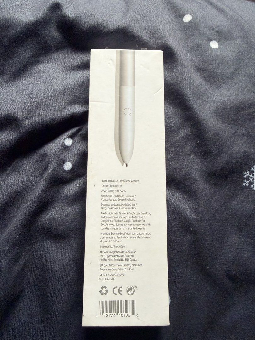 Google Pixelbook Pen (Category: Other Accessories) located in Rizal. Submitted by gannda (Listing ID 1460399920, Image 3). Description: - Google Pixelbook Pen - Sleek, modern design - Premium feel - Includes original packaging.