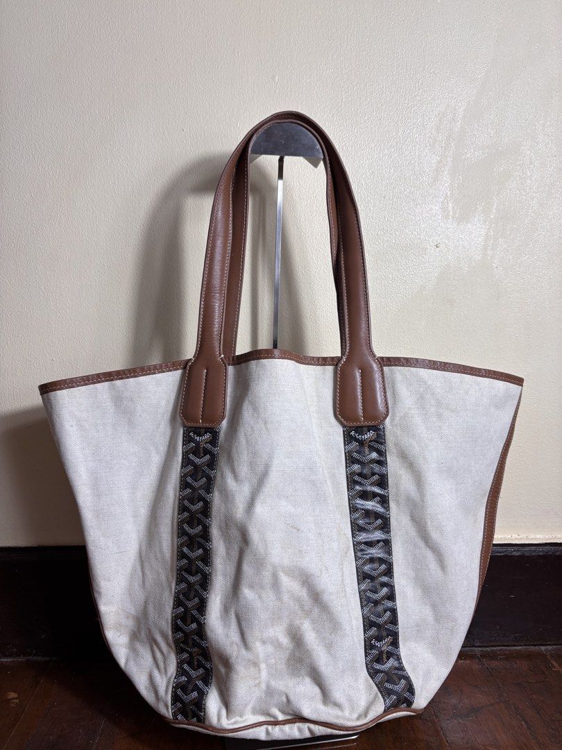 Goyard Belharra Reversible Tote Bag (Category: Tote Bags) located in Manila. Submitted by earlylifecrisis (Listing ID 1460308899, Image 3). Description: Condition 8/10 Measure it by inch Width: 22 Length: 11.5 Depth: 6 Handle: 9.5 •Refund / Returns not allowed allowed •Please do check the dimensions size on labels sometimes are not accurate on the sizing •Ask me before purchasing.