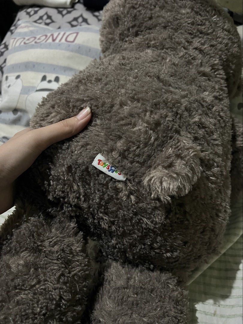 Gray Big Size Teddy Bear Stuff Toy (Category: Plushies & Soft Toys) located in Manila. Submitted by erickalago (Listing ID 1460490394, Image 3). Description: Big size (25 inches) but with flaw sa may mouth niya loc: Manila.