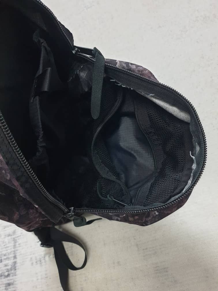 Gregory Backpack (Category: Backpacks) located in Kuala Lumpur. Submitted by apimerah (Listing ID 1460441235, Image 3). Description: Gregory Backpack COND 8/10( Rujuk gambar) SAIZ ARMPIT LENGTH RM198 WANT BOOKING WITH DEPOSIT NO COD NO SHOP THIS ITEM STILL AVAILABLE SERIUS BUYER ONLY WASAPP NUMBER - HAPPY SHOPPING..