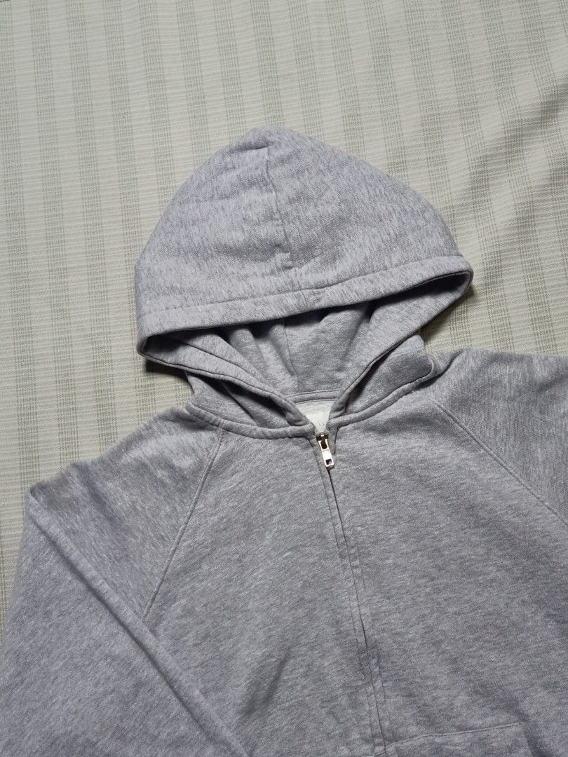Grey ZARA Zip-Up Hoodie (Category: Hoodies) located in Pasay City. Submitted by jay_gdz (Listing ID 1460341609, Image 2). Description: Zara Full-Zip Gray Hoodie (Women’s) Dimes: 20W x 23L Excellent Condition Complete Tags 10/10 Color Rate No issue.