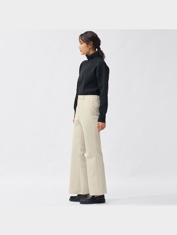 GU by Uniqlo Slit Flare Pants (Category: Other Bottoms) located in Davao. Submitted by yannrussel00 (Listing ID 1460309806, Image 1). Description: Size Small on tag Waist 24-26 via tape measure Length 36.5” Condition 9.5/10 Minor flaw: runs sa hem. not visible when worn. See last pic for reference ₱380 + SF 📍Davao City. Shipping via J&T Express.