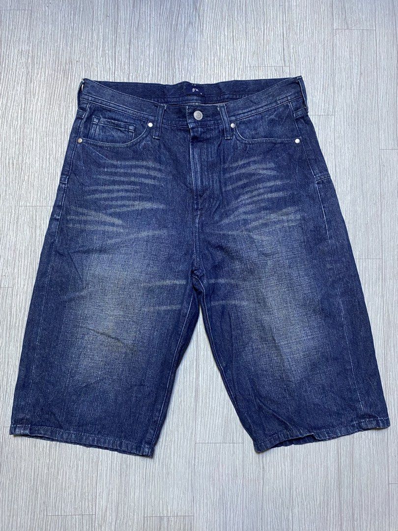 GU Denim Shorts Size M (Category: Shorts) located in Pasig City. Submitted by terrencec34805 (Listing ID 1460496782, Image 1). Description: - Dark wash denim shorts from GU jorts Excellent condition Size:Medium Waist:32 Length:25 Price:500.
