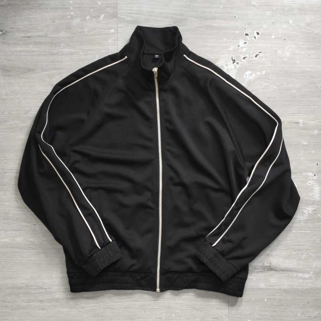 GU (Uniqlo) Men's Track Jacket (S/black) (Category: Coats, Jackets and Outerwear) located in Malabon City. Submitted by eligadz (Listing ID 1460409149, Image 2). Description: Preloved Condition 10/10 Size S, oversized fit W 22 x L 25 in. Color: black Stylish and comfy 2 side pockets No issues or flaws 1190+sf Thanks.