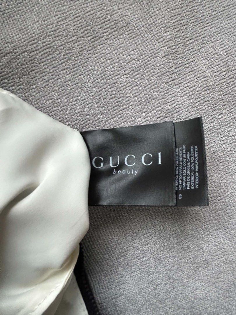 Gucci Black Pouch (Category: Luxury Bags & Wallets) located in Imus. Submitted by justinelouis (Listing ID 1460341772, Image 3). Description: Location: Imus, Cavite.
