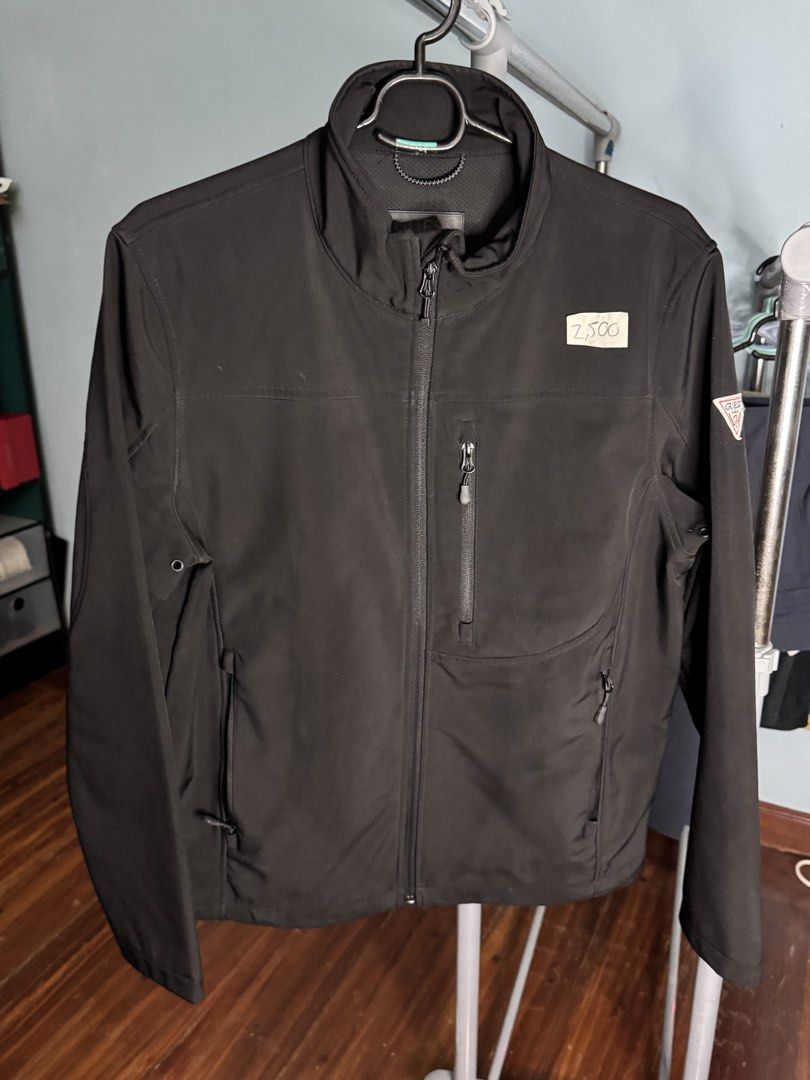 guess black jacket, authentic! (Category: Coats, Jackets and Outerwear) located in Quezon City. Submitted by yonasthingz (Listing ID 1460377173, Image 1). Description: guess black jacket, authentic! - P2500, - size l - like new, worn only a few times - rfs: not in use anymore loc: qc, new manila mop: gcash, bank transfer mod: jnt or sdd (sf/df to be shouldered by buyer) dm for inquiries!.
