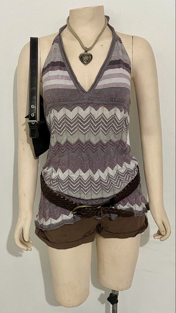 Halter top (Category: Sleeveless) located in Cavite. Submitted by gwythrifts (Listing ID 1460464643, Image 1). Description: ⚞^. .^⚟ Halter top ₱ 100 Size: Freesize Condition: 8/10 📍General Trias.