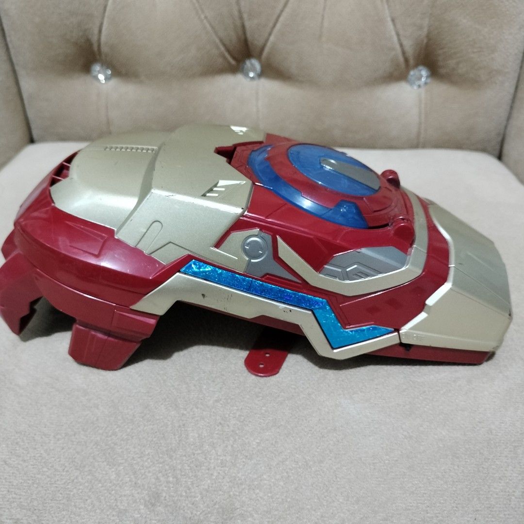 Hasbro Marvel Iron Man Motorized ARC FX Gauntlet (Category: Action & Battle Toys) located in Imus. Submitted by viaysthriftshop (Listing ID 1460403746, Image 2). Description: .