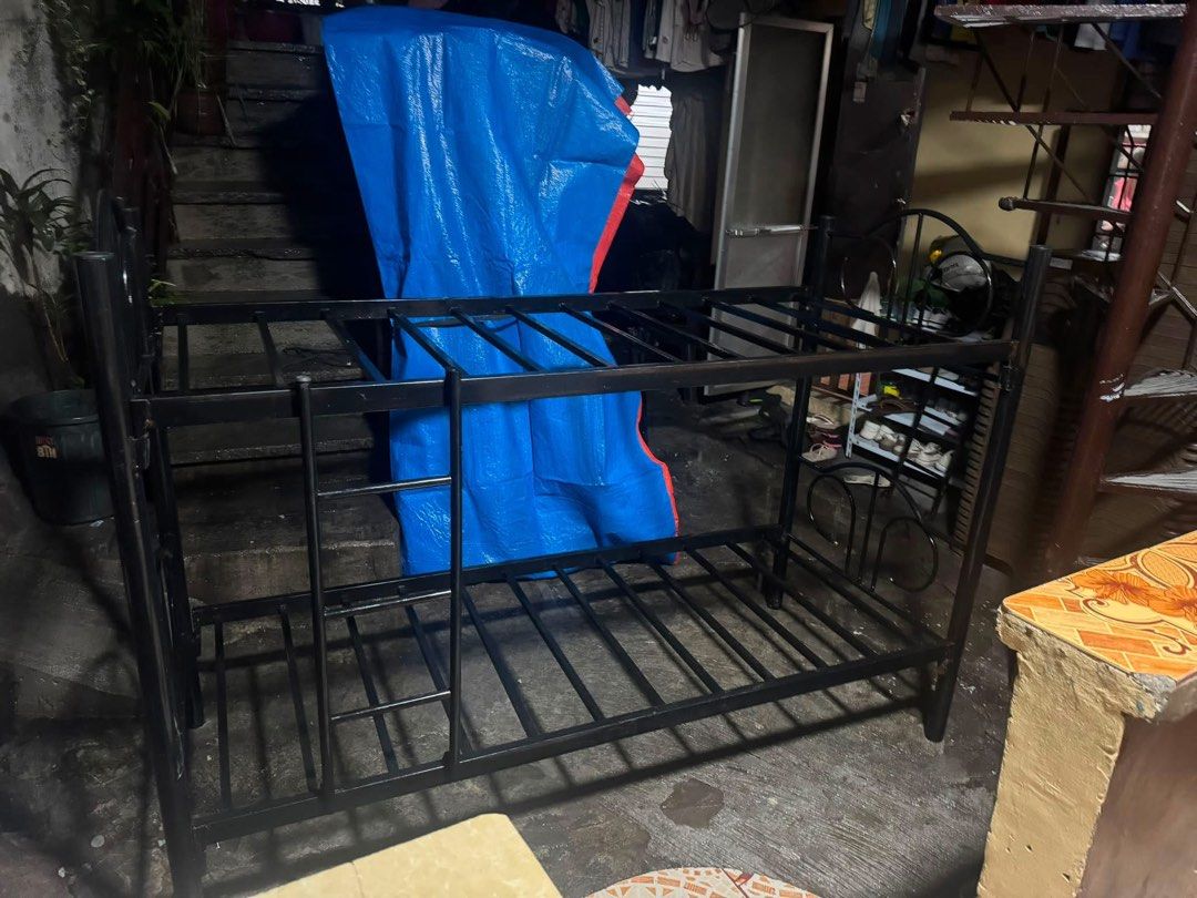 HEAVY DUTY STEEL DOUBLE DECK‼️ (Category: Bed Frames & Mattresses) located in Manila. Submitted by miriamnicd51467 (Listing ID 1460370698, Image 2). Description: STEEL DOUBLE DECK‼️‼️ No Issue/Hidden Issue‼️‼️ 36x75 4k fix loc: Pasay Villamor HEAVY DUTY‼️‼️ PM IF INTERESTED‼️‼️.