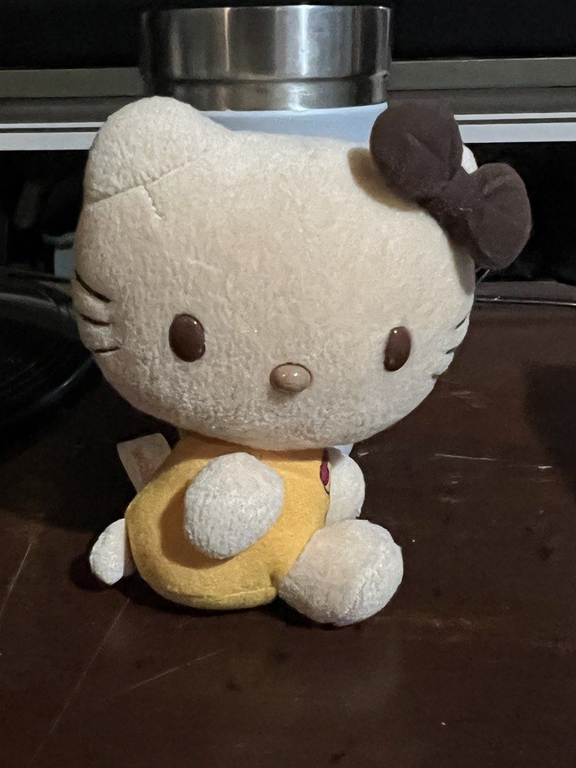 Hello kitty tan retro style (Category: Luxury Accessories) located in Las Pinas. Submitted by marblestoys (Listing ID 1460423388, Image 1). Description: Missing T necklace pendant Payment via bpi / bdo / gcash / PayPal Pay as you order Shipping fee shouldered by buyer Via flash / j&t / LBC/ Grab / lalamove Meet up: BFRV Las Piñas Crossposted Please contact for item availability .