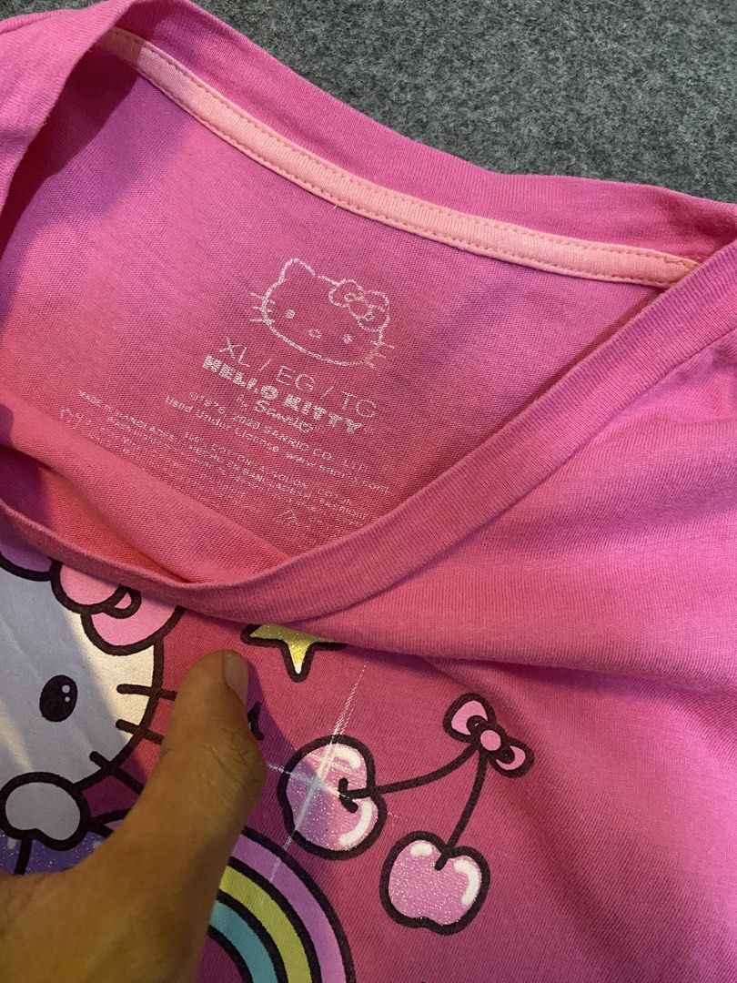 Hello kitty womens shirt (Category: Shirts) located in Cebu City. Submitted by andrei-adrian-petallar (Listing ID 1460368984, Image 3). Description: .