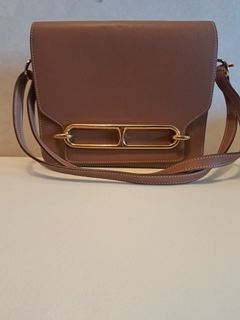 （分類：）位於 。 由 prelovedcorner14 提交（商品編號 1460316129，圖片 1）。簡介： 。