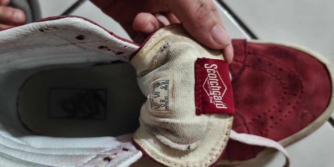 High Cut Shoes (Category: Sneakers) located in Tarlac. Submitted by allysarusanguieb_25 (Listing ID 1460440088, Image 3). Description: 👟 Vans Sk8-Hi Red & White — Preloved Classic Vans Sk8-Hi high-top sneakers in red with white details. Preloved with visible signs of use and some sole/fabric wear, but still stylish and wearable. Great for casual everyday outfits..