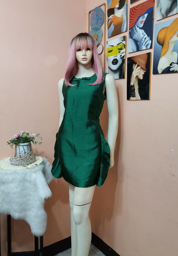 High Quality Elegant Green Dress (Category: Dresses) located in Tarlac. Submitted by prettydaintypieces01 (Listing ID 1460305246, Image 3). Description: ✨ High Quality ✨ XS-M, Seller's Favorite ✨ Direct PM for exact measurements. 💫Thank you! 😊.