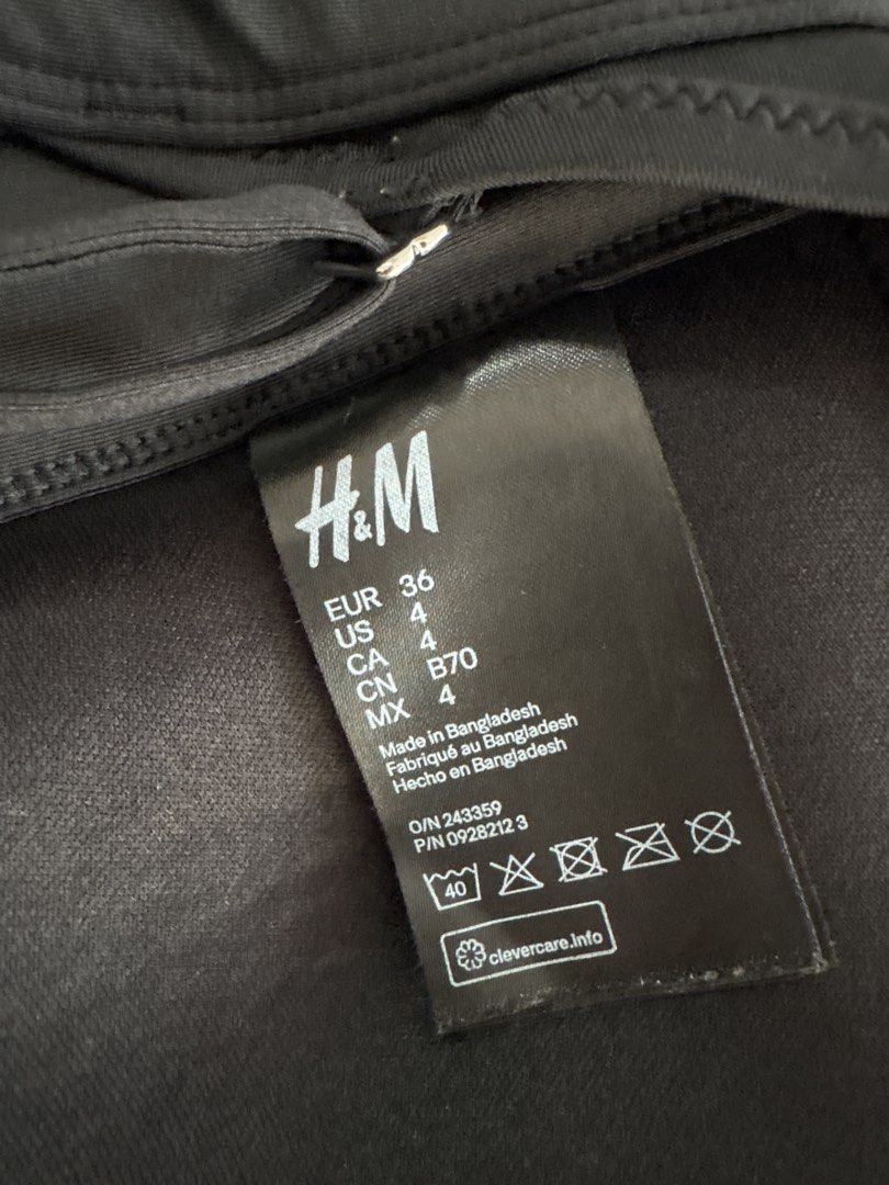H&M Black Bikini Top (Category: Bikinis & Swimsuits) located in Mandaluyong City. Submitted by xxtin (Listing ID 1460312082, Image 3). Description: - Brand: H&M - Color: Black - Style: Triangle cup bikini top - Features: Criss-cross back straps, adjustable straps, clasp closure - Size: 4 US / 36 EUR.