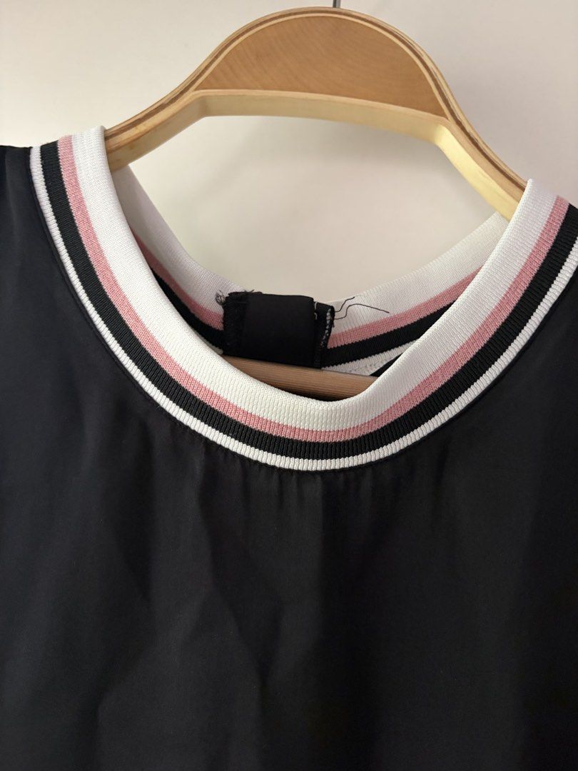 H&M Black sleeveless (Category: Blouses) located in Manila. Submitted by coolandchic (Listing ID 1460424155, Image 2). Description: .