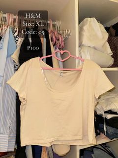 (Category: ) located in . Submitted by ishascloset (Listing ID 1460506259, Image 1). Description: .