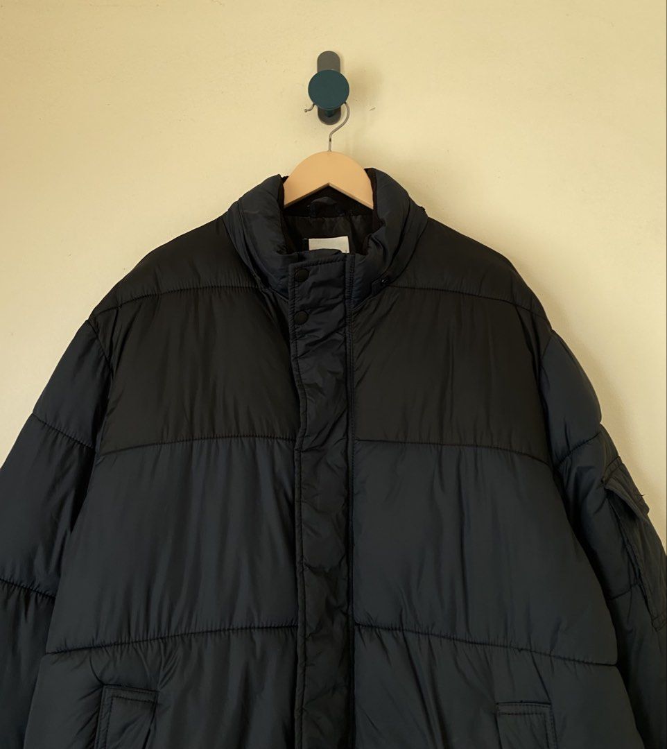 H&M Men Blue Jacket (Category: Coats, Jackets and Outerwear) located in Puerto Princesa. Submitted by finewearco (Listing ID 1460344218, Image 2). Description: Size on tag : XL Armpit laid flat : 27 inches Length : 27 inches 📌 Fixed Price ❕1 DAY RESERVATION ONLY PAYMENT: ✅Gcash ✅BPI SHIPPING OPTIONS: ✅ starts at 80 J&T Thanks.