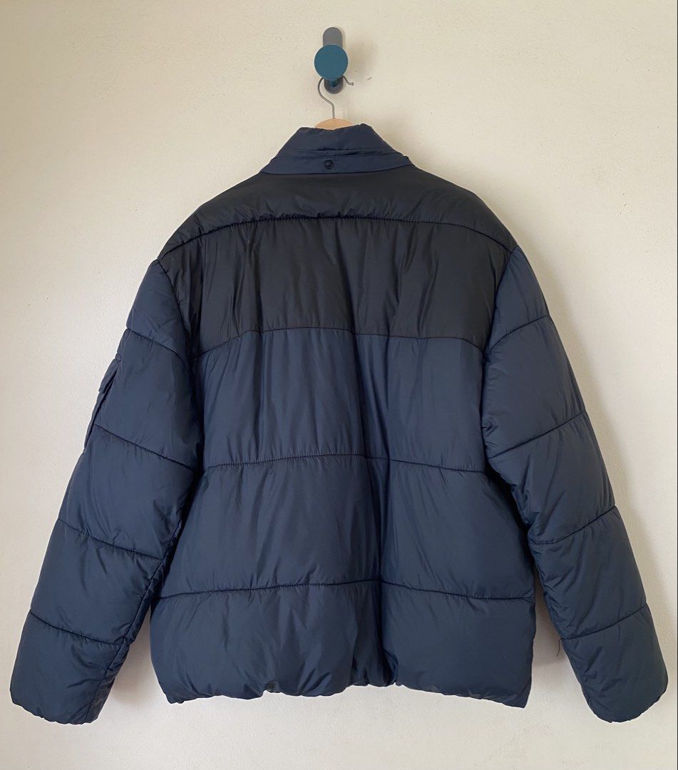 H&M Men Blue Jacket (Category: Coats, Jackets and Outerwear) located in Puerto Princesa. Submitted by finewearco (Listing ID 1460344218, Image 3). Description: Size on tag : XL Armpit laid flat : 27 inches Length : 27 inches 📌 Fixed Price ❕1 DAY RESERVATION ONLY PAYMENT: ✅Gcash ✅BPI SHIPPING OPTIONS: ✅ starts at 80 J&T Thanks.