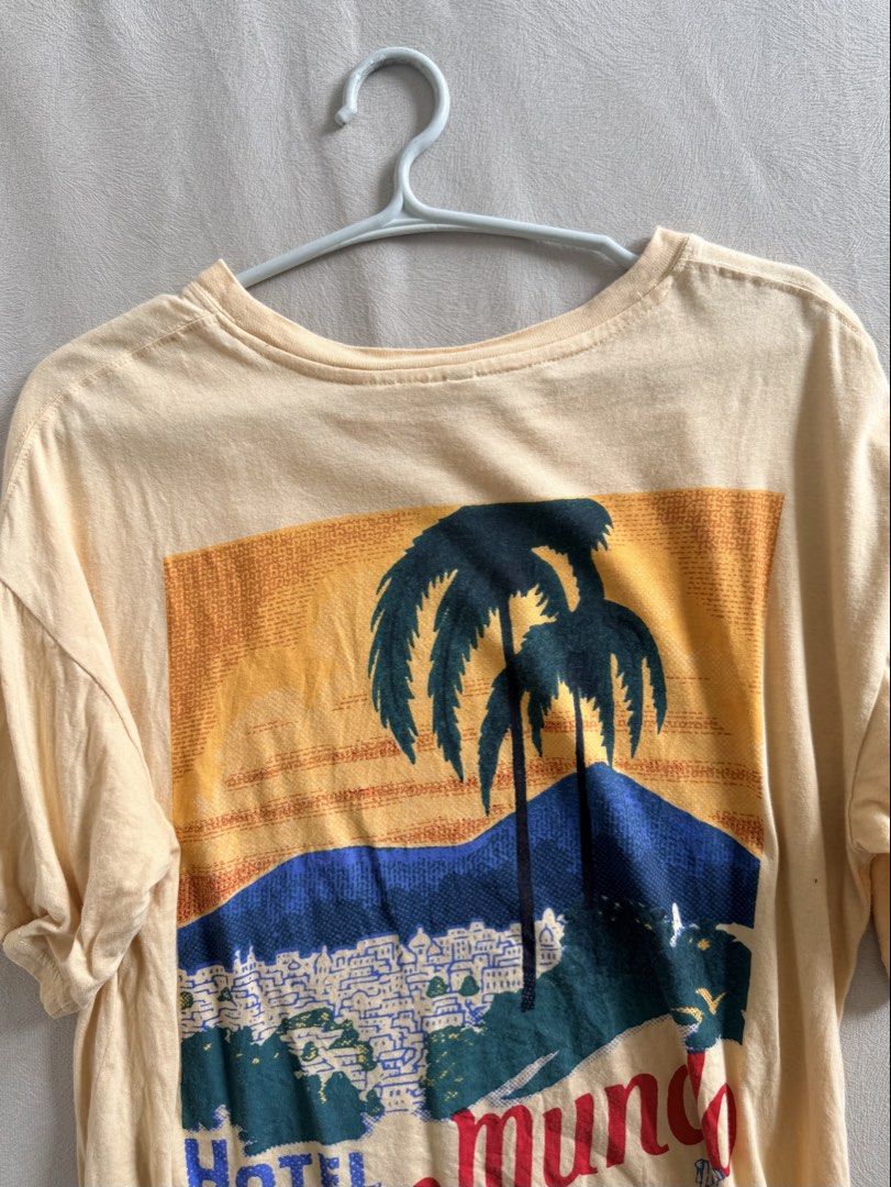 H&M Oversized Shirt (Category: Shirts) located in Pasig City. Submitted by steffipipay (Listing ID 1460330449, Image 2). Description: Free shipping. Used only twice. Good as new. .