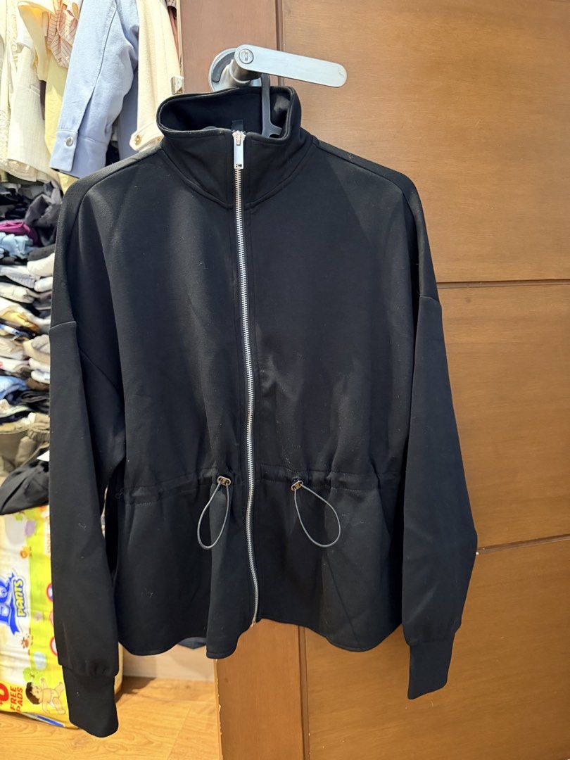 H&M Peplum Sweatshirt Jacket (Category: Coats, Jackets and Outerwear) located in Marikina City. Submitted by nicasandoval (Listing ID 1460360004, Image 1). Description: used once only.