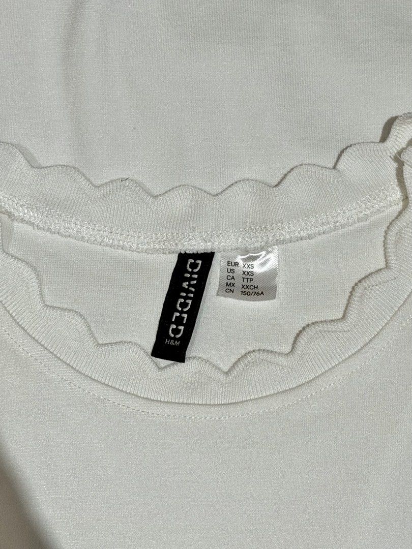 H&M SCALLOPED JERSEY WHITE DRESS (Category: Dresses) located in Manila. Submitted by ysamariee (Listing ID 1460472913, Image 3). Description: H&M White Scalloped Jersey Dress Wore once Size: XXS Location: Las Pinas City Mode of Payment: GCASH, Bank Transfer Mode of Delivery: Lalamove, Same Day Delivery.