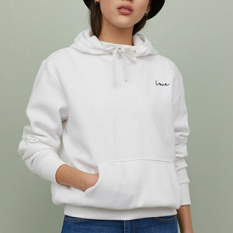 H&M White Hoodie (Category: Coats, Jackets and Outerwear) located in Manila. Submitted by withlovesam (Listing ID 1460359156, Image 3). Description: .