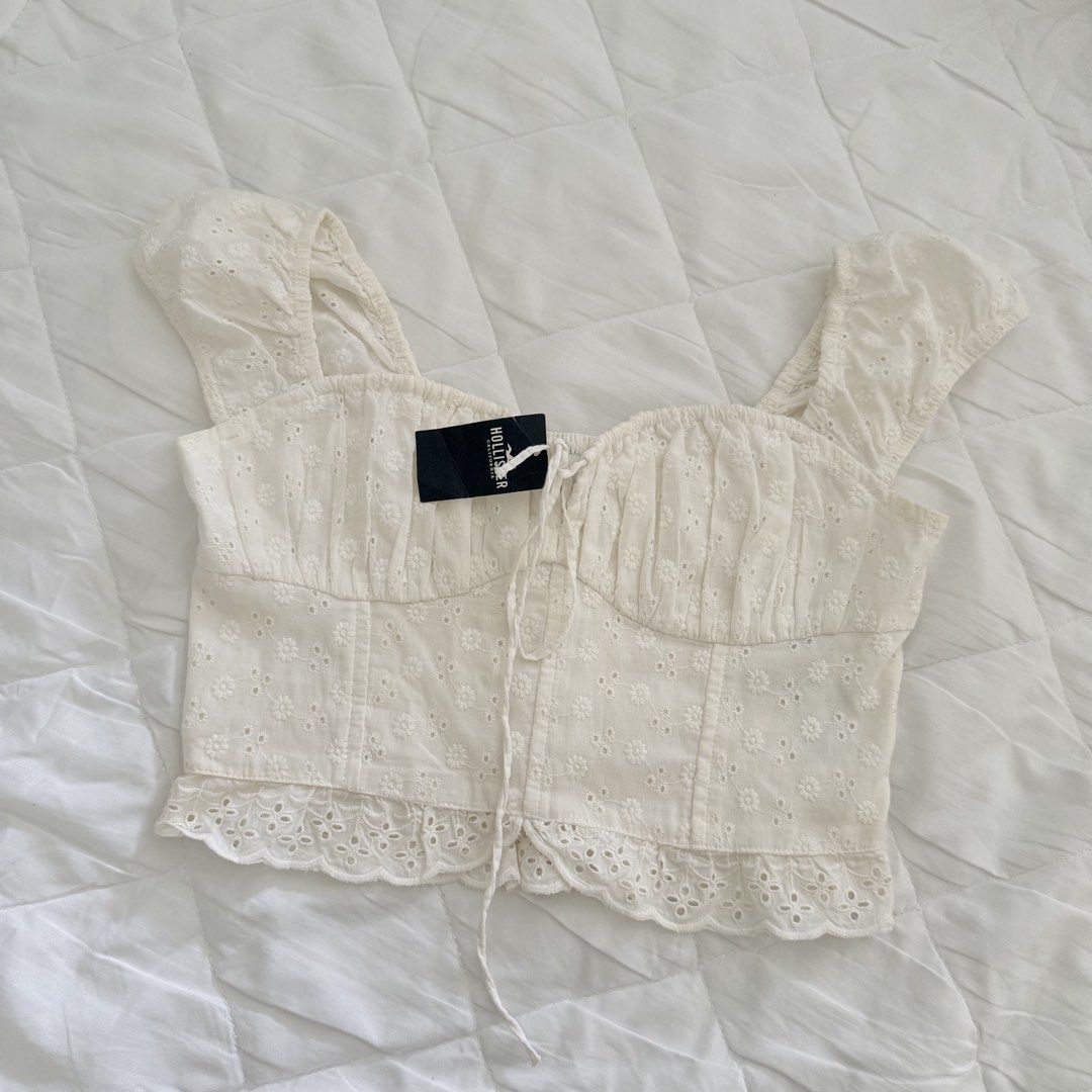 Hollister Eyelet Summer Top (Category: Sleeveless) located in Davao. Submitted by aug_amari (Listing ID 1460332246, Image 1). Description: needs wash xs/s!.