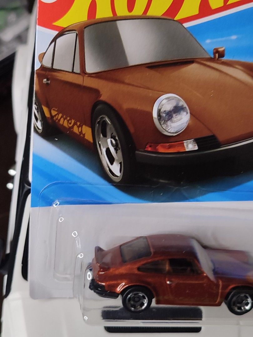 Hot Wheels Porsche Carrera 911 RS 2.7 Brown // 150php (Category: Vehicle & Diecast Models) located in Quezon City. Submitted by edrielgp (Listing ID 1460496186, Image 2). Description: Hot Wheels Porsche Carrera 911 RS 2.7 Brown // 150php Payment - gcash or gotyme Meet up by schedule Location: Wilcon City Center Visayas Ave., Quezon City J&T, LBC & Lalamove - SHIPPING everyday.