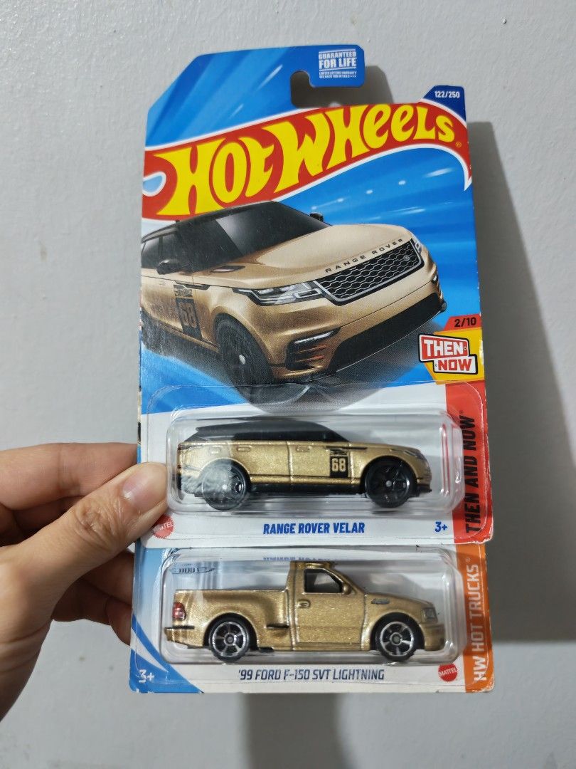 Hot Wheels Set of 2 (Category: Vehicle & Diecast Models) located in Carmona. Submitted by khmmnhn (Listing ID 1460458472, Image 2). Description: US Cards As Set Firm Bawal sa maselan.