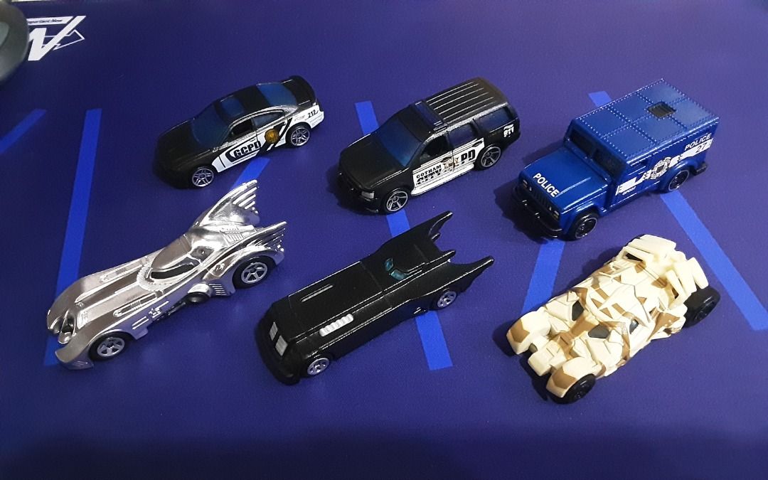 HOTWHEELS Batman and GCPD Vehicles Set (Category: Vehicle & Diecast Models) located in Quezon City. Submitted by bobbyrey1 (Listing ID 1460419925, Image 1). Description: HOTWHEELS Batman and GCPD Vehicles Set Set of 6. 1989 Batmobile (from Hotwheels Super Rigs - Batmobile Hauler Set) Camo Tumbler Batmobile (Hotwheels Mainline) Batman The Animated Series Batmobile (Hotwheels Mainline) All 3 Gotham City Police Department Vehicles (Hotwheels Special