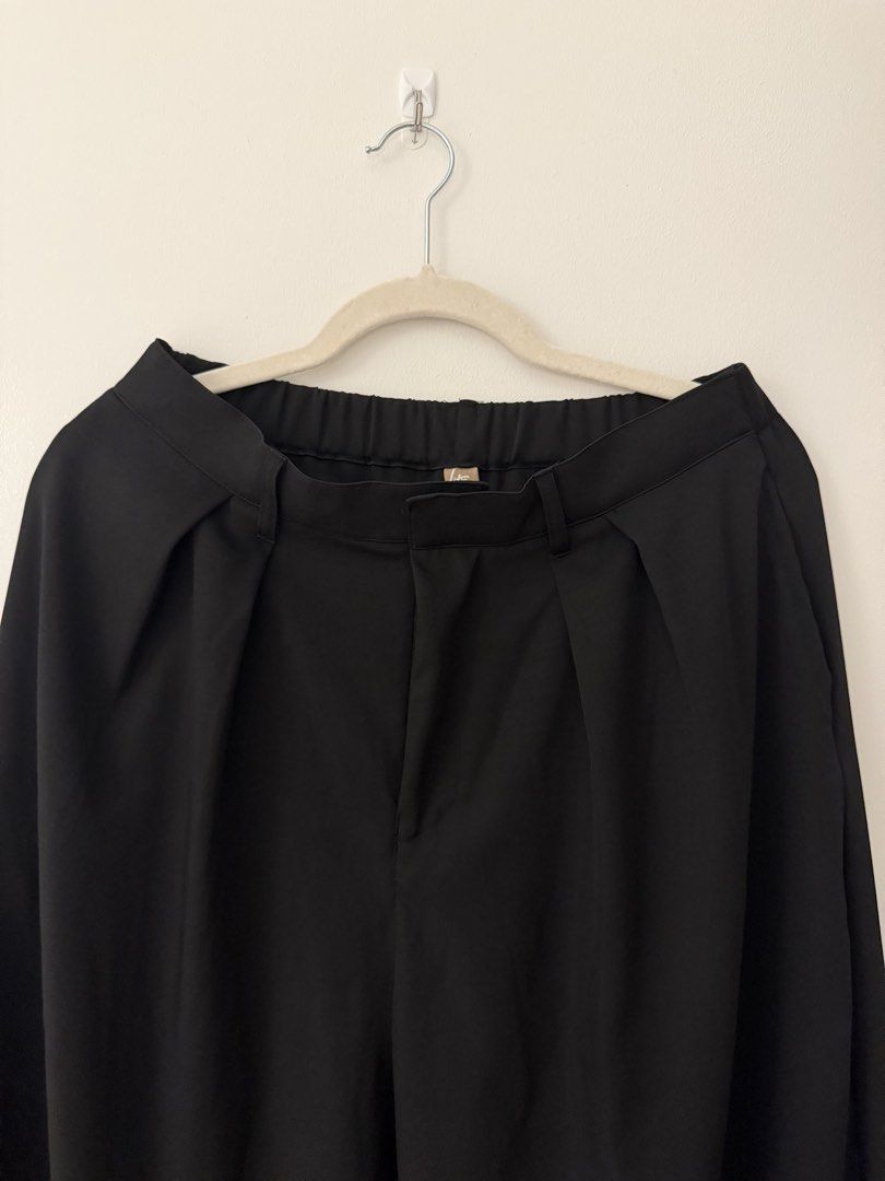 HTP Wide Leg Pants Black XL (Category: Other Bottoms) located in Makati City. Submitted by isadeclutters (Listing ID 1460506346, Image 2). Description: - Brand: HTP - Color: Black - Style: Wide Leg Pants, loose, flowy - XL on tag, best fit L - Features: Elastic waistband, pleated front detail - Occasion: Casual or smart casual wear Office pants.