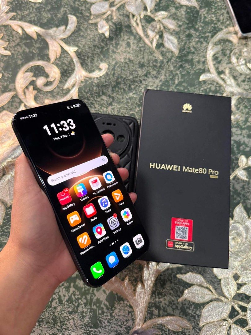 Huawei mate 80 pro 512GB (Category: Huawei) located in Taguig. Submitted by colecole2 (Listing ID 1460336191, Image 2). Description: Huawei mate 80 pro 512gb Black Openline Complete original package Good as new For sale or swap Selling price: 42,999 Test and check all you want upon meet up taguig or nearby.