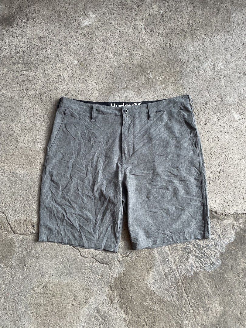 Hurley Phantom Grey Heathered Board Shorts (Category: Shorts) located in General Santos City (Dadiangas). Submitted by christbluee (Listing ID 1460458694, Image 1). Description: - Grey heathered Hurley Phantom board shorts - Quick-dry material - Elastic waistband with drawstring - Back pockets with button closure - Comfortable fit - Ideal for swimming or casual wear.