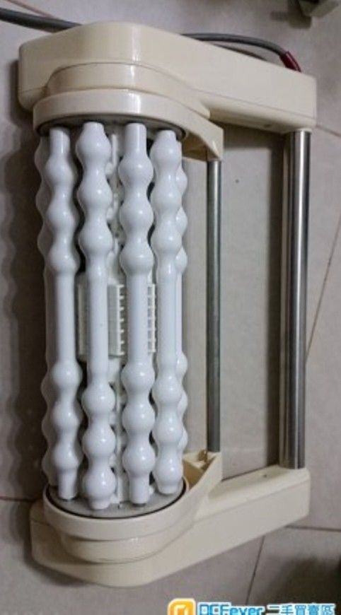 HYBRID MASSAGE 200 Electric Massager Roller (Category: Massage Devices) located in Manila. Submitted by purediamond888 (Listing ID 1460396465, Image 1). Description: - Electric massager with rollers - On/off switch and speed control - Perfect for deep tissue massage - Works well -can massage whole body - Power cord included -Adjustable lower to strong massager roller.. .