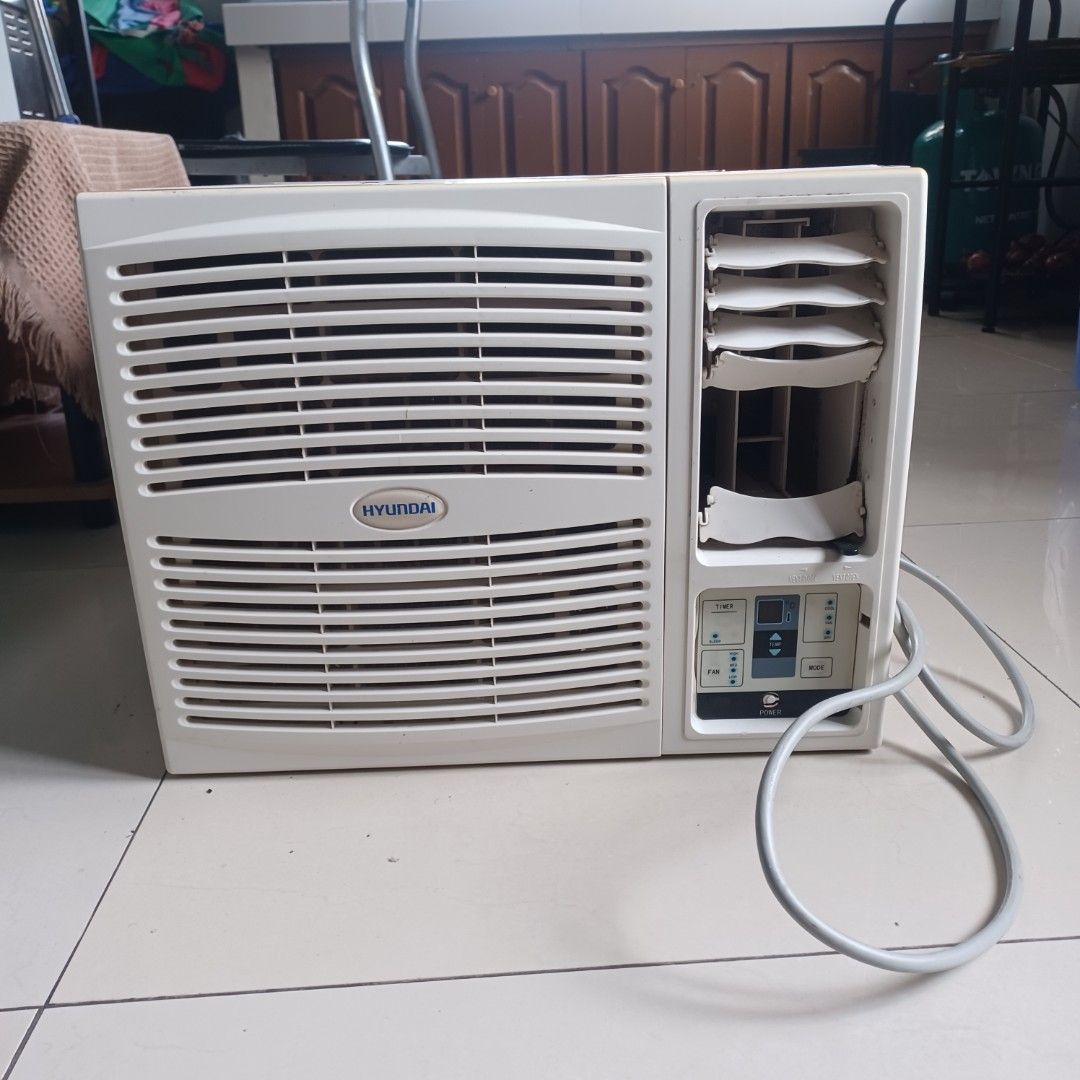 Hyundai Window Air Conditioner (Category: Air Conditioning and Heating) located in Las Pinas. Submitted by ehiledavidmalan (Listing ID 1460329069, Image 1). Description: - White Hyundai window air conditioner - 1HP Energy efficient (930 W) - Features temperature, fan speed, and mode controls - still in good condition - Power cord included -remote available .
