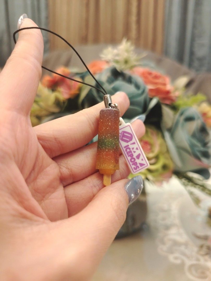 Ice Pops Ice Cream Popsicle Keychain (Category: Character Goods) located in San Fernando. Submitted by jpmarketplace2023 (Listing ID 1460429380, Image 2). Description: 💚 All items are authentic from Japan. 💛 MOP: GCash (❌️ GCash Protect) 🩵 MOD: LBC only (❌️ S. Checkout, COD, COP) 💙 Meet-up: Vista Mall, San Fernando, Pampanga 💜 All items are on-hand. 🧡 First to pay gets the item first. ❤️ Breakable items are packed with care and caution. Sel