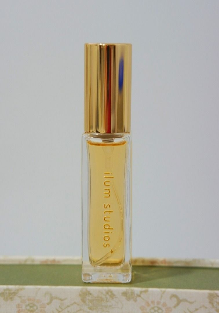 Illum Studios Matcha Mochi 10ml (Category: Fragrance & Deodorants) located in Quezon City. Submitted by catmomma (Listing ID 1460392422, Image 1). Description: Drawing inspiration from the traditional Japanese tea ceremony, Matcha Mochi is an aromatic blend of freshly brewed matcha and frothed cream, paired with delicate florals of orange blossoms, jasmine and bergamot reminiscent of sipping tea on a cool spring day. Inspired by Maison Margiela's