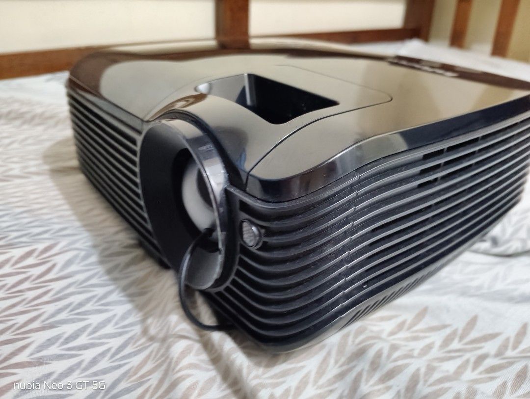 InFocus IN102 DLP Projector (Category: Projectors) located in Makati City. Submitted by eduard.samontanes (Listing ID 1460308561, Image 3). Description: InFocus IN102 DLP Projector with Power and VGA Cable with Bag.