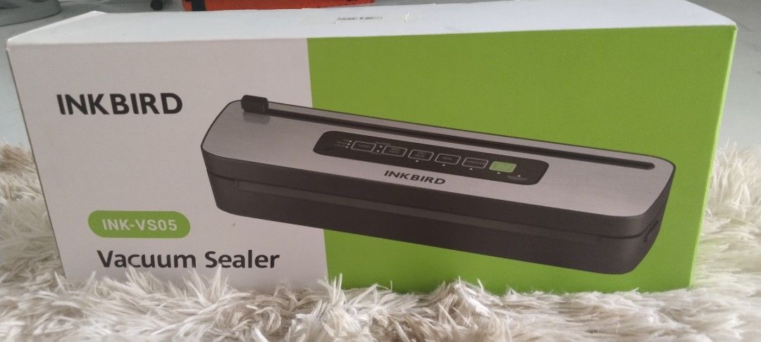 INKBIRD INK-VS05 Vacuum Sealer Machine (Category: Other Kitchen Appliances) located in Santa Maria. Submitted by fhinx (Listing ID 1460311792, Image 1). Description: - INKBIRD Vacuum Sealer (Model: INK-VS05) - Keeps food fresh significantly longer - Perfect for meal prepping and storing leftovers - Features an easy-to-use control panel - Package includes: Vacuum sealer machine, user manual, accessory hose, and sealing bags - Includes power cord I