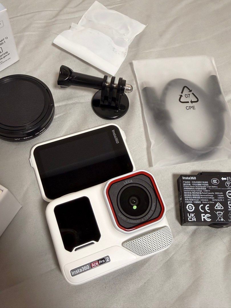 Insta 360 Ace Pro 2 (Category: Other Gadgets) located in Quezon City. Submitted by godspeed143 (Listing ID 1455808358, Image 2). Description: ‼️ Negotiable ‼️ Artic White - Limited Edition - Slightly negotiable Selling my Insta360 Ace Pro 2 Standard bundle Perfect setup for vloggers, sports, and high-quality 8K video creation. INCLUSIONS: •Insta360 Ace Pro 2 Camera Body (Co-engineered with Leica, 8K AI-Powered) •Original Rechargeable Battery • Ma