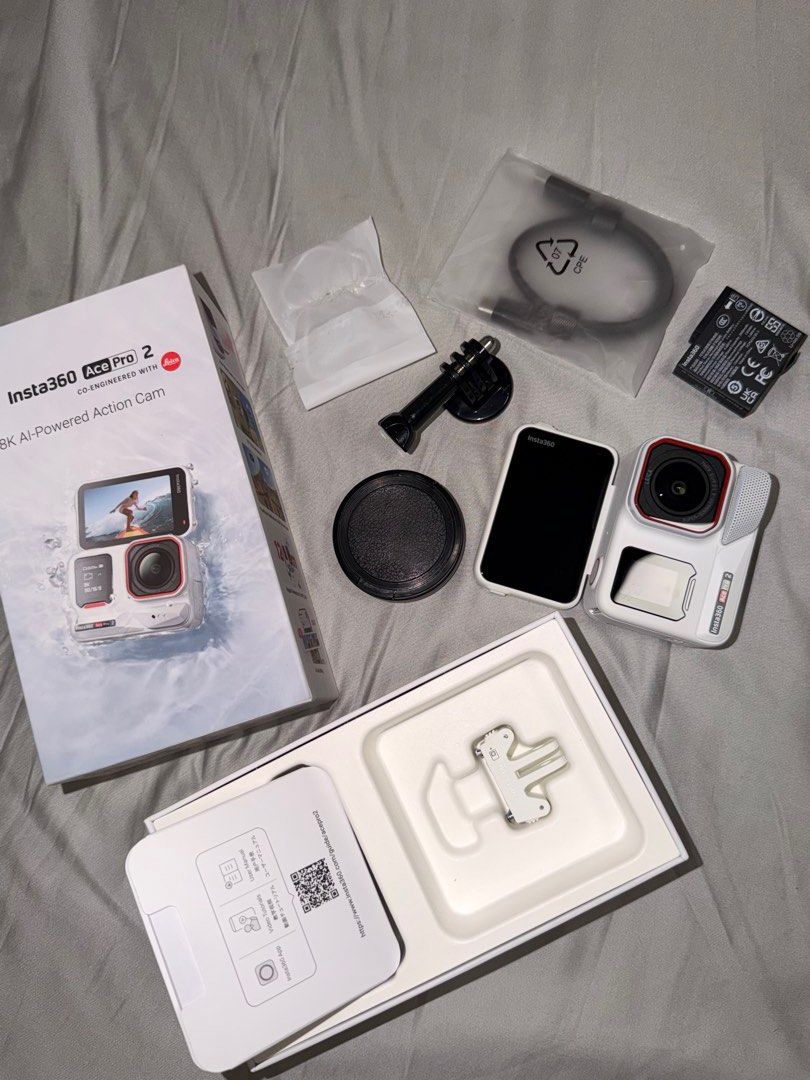 Insta 360 Ace Pro 2 (Category: Other Gadgets) located in Quezon City. Submitted by godspeed143 (Listing ID 1455808358, Image 3). Description: ‼️ Negotiable ‼️ Artic White - Limited Edition - Slightly negotiable Selling my Insta360 Ace Pro 2 Standard bundle Perfect setup for vloggers, sports, and high-quality 8K video creation. INCLUSIONS: •Insta360 Ace Pro 2 Camera Body (Co-engineered with Leica, 8K AI-Powered) •Original Rechargeable Battery • Ma